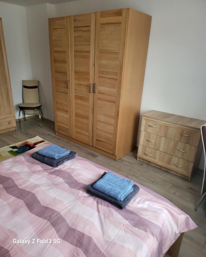 Apartament In Bucovina, Campulung Moldovenesc, Impecabil . Apartment Exterior photo